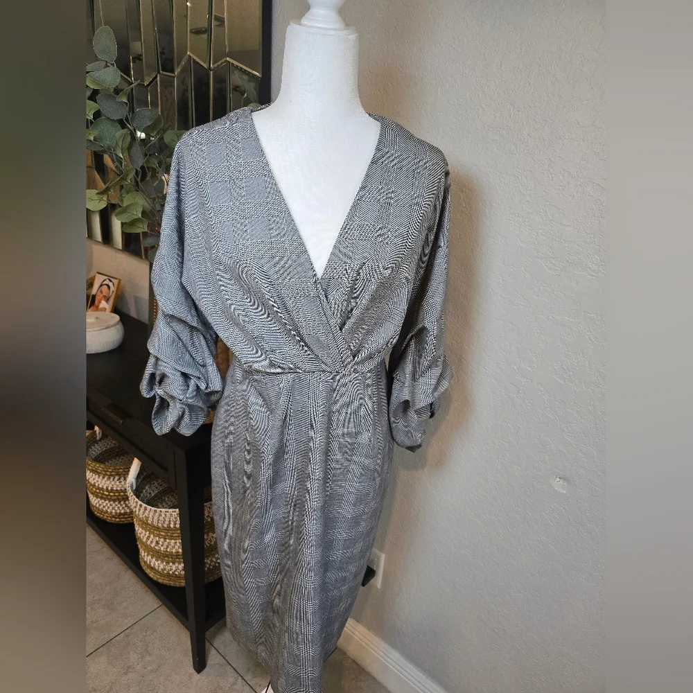 Zara Checked Ruched Arms Playd Gray Dress Size L - Picture 2 of 8